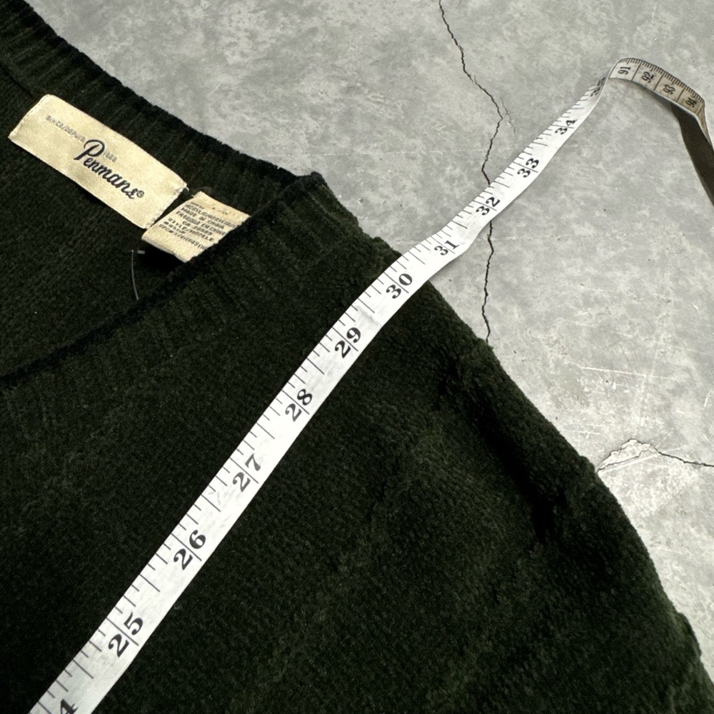 Pioneer V-Neck Sweater in Dark Green - Picture 5 of 5